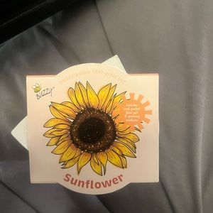 4/15$ Mini sunflower grow kit! 🌻